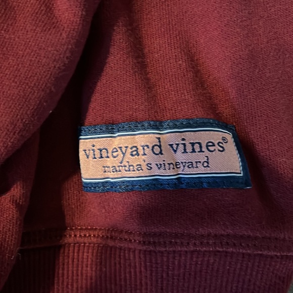 Vineyard Vines Men’s 2020 Burgundy pullover - Picture 3 of 7